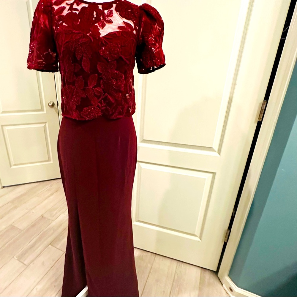 Dress the population XS red Ramona dress lace floral slit $278